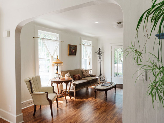 Casa Sagrada - Cottage Villa de Amor living room